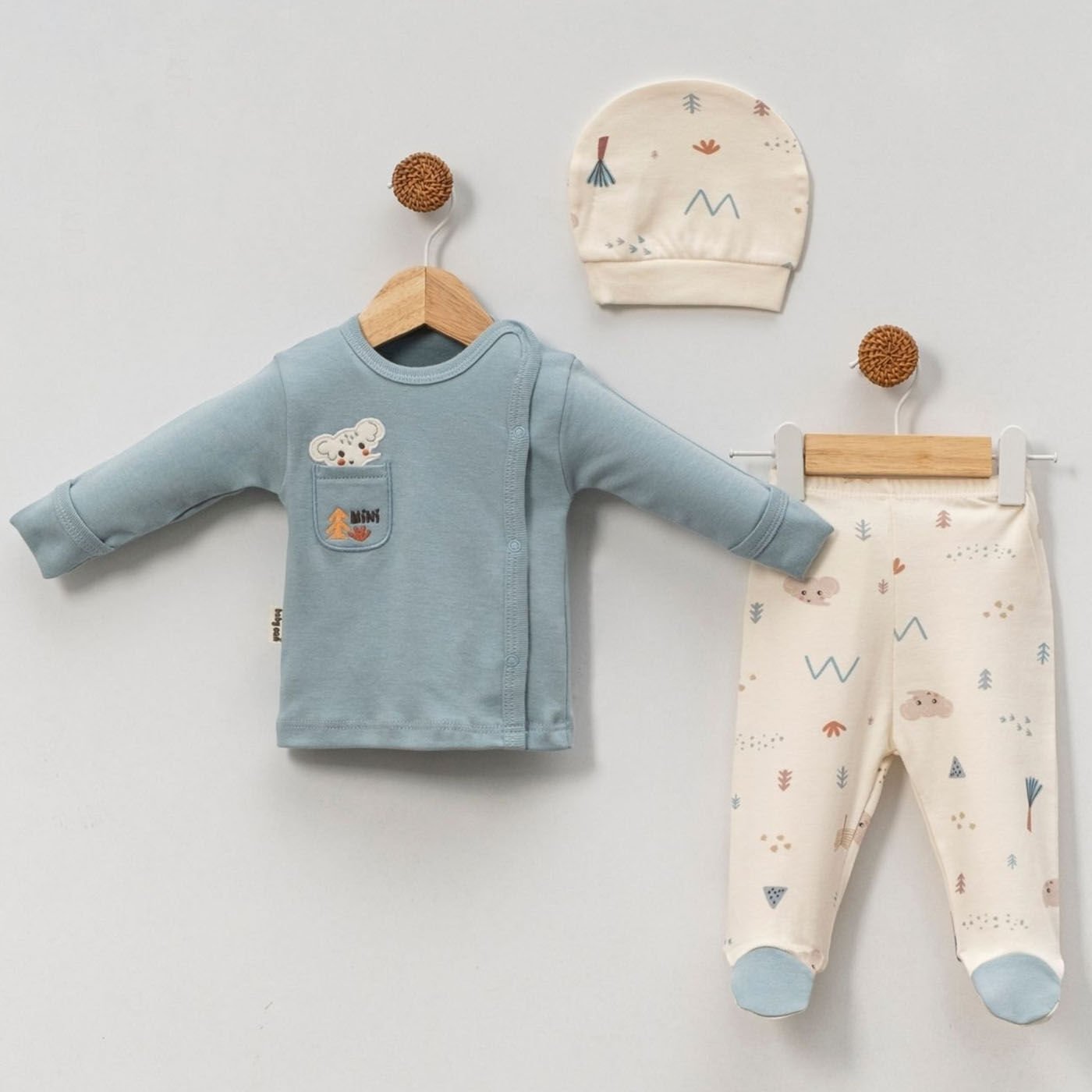 Erkek Bebek Mavi Ekru Fil Nakışlı Çıtçıtlı Pijama Takımı 0-3 Ay