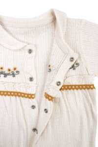 Kız Bebek Ekru Sarı Çiçek Nakışlı Patikli Yakalı Tulum