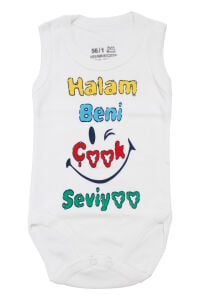 Unisex Beyaz Halam Beni Çok Seviyor Yazılı Askılı Zıbın
