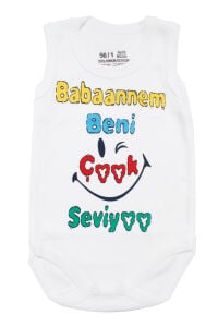 Unisex Beyaz Babaannem Beni Çok Seviyor Yazılı Askılı Zıbın
