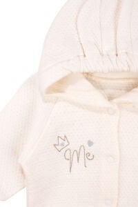 Kız Bebek Ekru Kapitoneli Kapüşonlı Çıtçıtlı Me Nakışlı Hırka