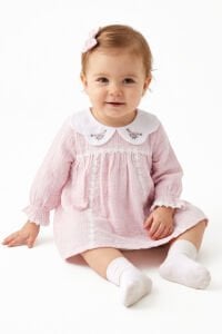 Kız Bebek Pembe Nakışlı Yakalı Fistolu Müslin Elbise