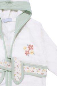 Kız Bebek Beyaz Yeşil Çiçek Nakışlı Havlu Bornoz Set