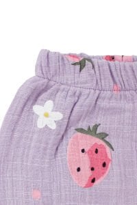 Kız Bebek Lila Pembe Çilek Desenli Müslin Şortlu 3'lü Takım