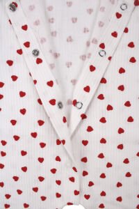 Kız Bebek Ekru Kırmızı Kalp Desneli Fitilli Manşetli Tulum
